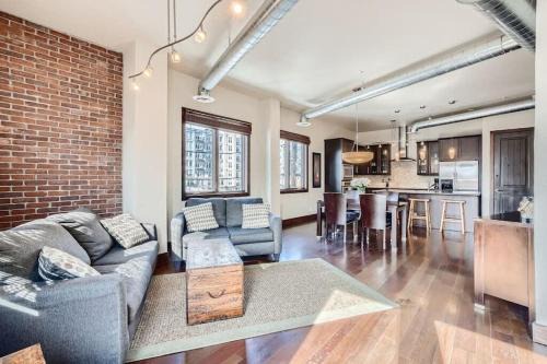 2 UNITS Loft in LoDo RiNo Mountain BallparkView