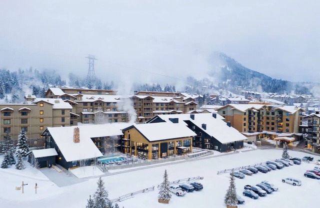 2 Warm & Inviting Lodges Near Jackson Hole Mtn w/Hot Tub & Outdoor Pool
