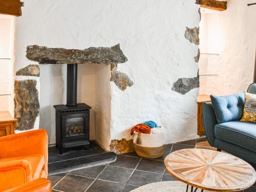 2 White Horses Cottages