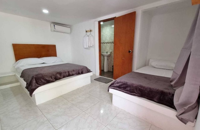20 minutes away from the waterfalls of quebrada valencia. Hostel las cascadas is located.