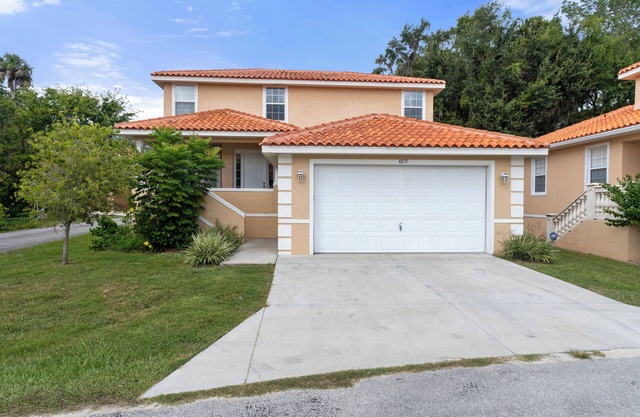 20 yrds to water! BBQ, Scalloping And Manatee Watching, Families welcome!