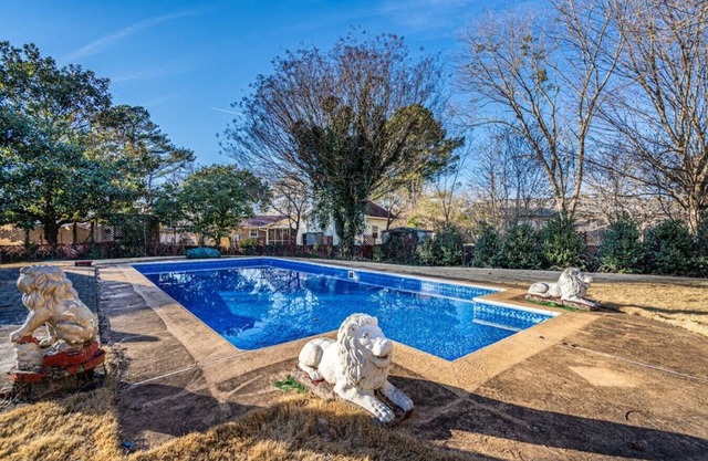 2003 Weatherly RD SE · 《Custom Pool》Fiber Wifi/Sleeps 9/4 Bedroom