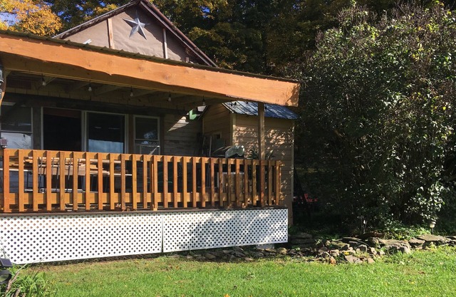 2023-24 Private attached cabin Cooperstown close, BallPark 5mins, Sorry no-pets.