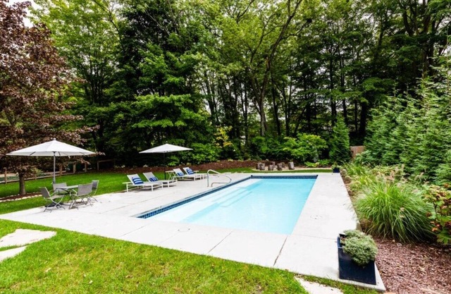 (2026 OPEN!) LAKESIDE HOME WITH PRIVATE POOL and ASSOCIATION BEACH ACCESS!