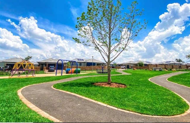 20661 Lion Pride Life style estate