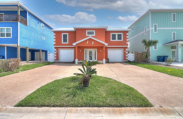 223 m² House ∙ 4 bedrooms ∙ 12 guests