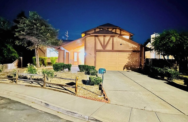 23 Minutes To Tesla/9 Beds