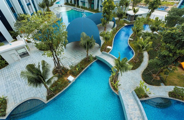 250m Beach 6Pool Kids Club All In 1 c111