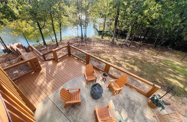 270 degree lake views from this 4-bedroom waterfront home on Lay Lake