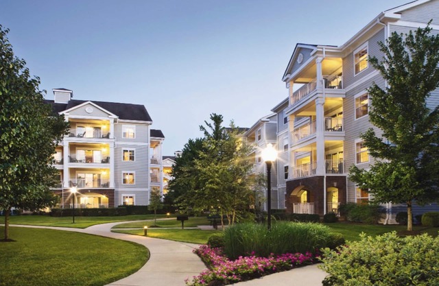 2BD/Nashville Condo! Music and Foodaholics Delight!