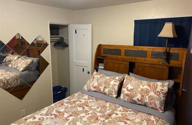 2Bdrm w/garage walk UC Health