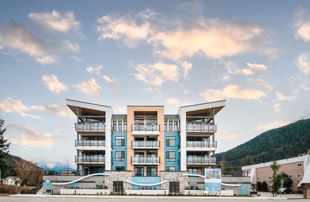 2bed/2bath "Lake Daze" Condo in Harrison HOT SPRINGS