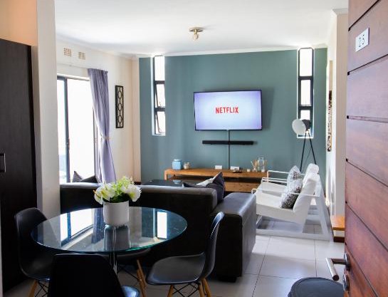 2Bedroom apartment in a secure golf estate.WIFI