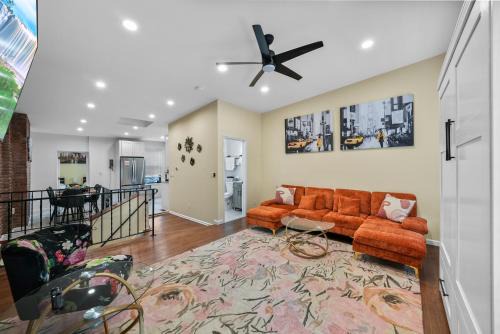 2BR,2Bath, 4Beds, Sleeps 6, 10 Min to NYC, 10 Min to Path