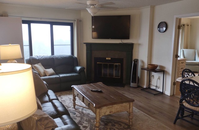 2BR/2Bath Condo in Snowshoe at Silver Creek Lodge.