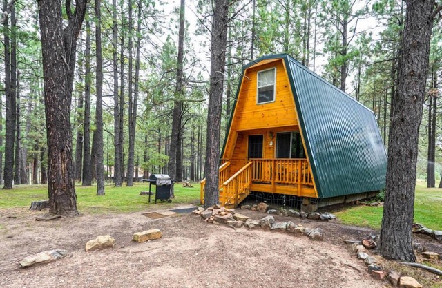 ★2BR A-frame Cabin in Forest/by Trails and Lakes★