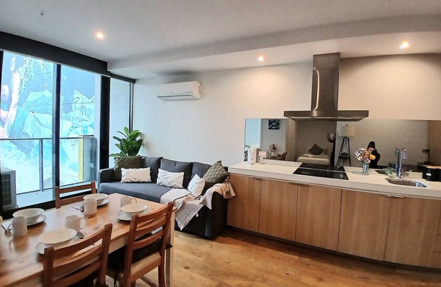 2BR Apartment in Prime Location