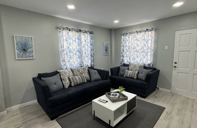 2BR in Signal Hill, Tobago! Five minutes from the island’s capital