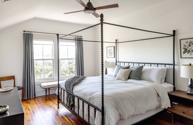 2BR Townhome Nestled on Historic Crawford Square