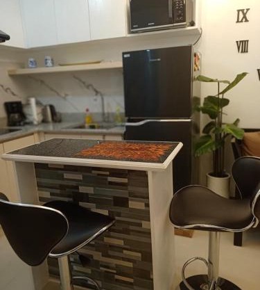 2br unit 16th floor facing city view with great amenities