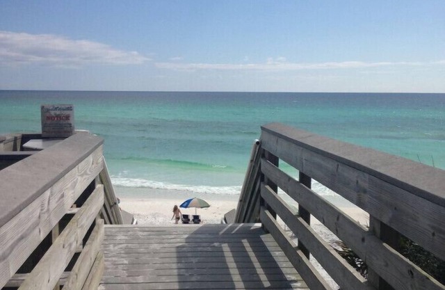 2BR Walk to Beach Florida Gulf Coast Gem for Beach and Nature Lovers