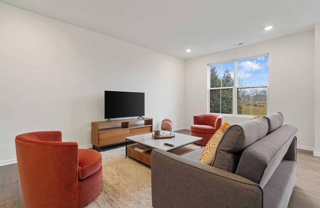 2BStylish Townhome｜Garage Access｜Washer&Dryer｜Perfect for Long Stays! #42324