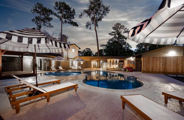2King Suites, HeatedPool, Arcade & Pickleball