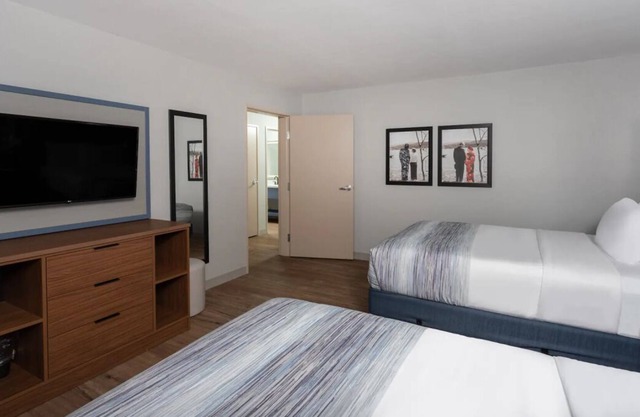 3 Affordable Units Near San Angelo State Park! FREE Parking and Breakfast!
