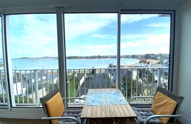 3* Apartment in Trégastel with WIFI, parking, pet friendly