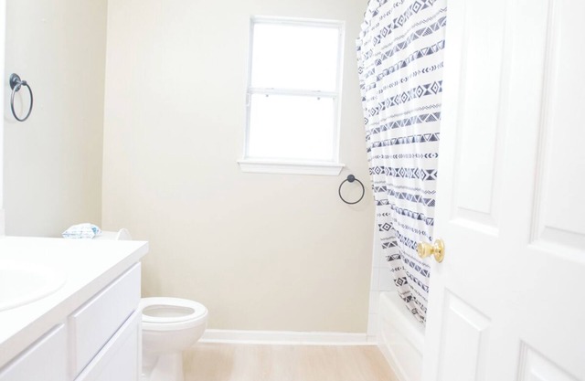 3 BDR Clubhouse near 295/17/Blanding Blvd/Yard/Games: Sleeps 8-10