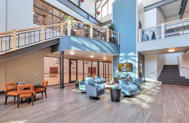 3 Bdrm Condo on Golf Course, Mountain View!