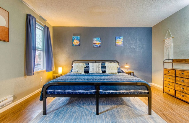 3 Bdrm w/King and Garage