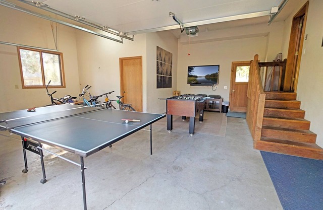 3 Bed, 2 Bath, Hot Tub, Recreation Passes - Tan Oak 2