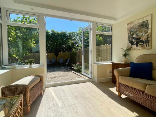 3-bed cottage in Sway, New Forest (5 min walk from Sway Train Station)