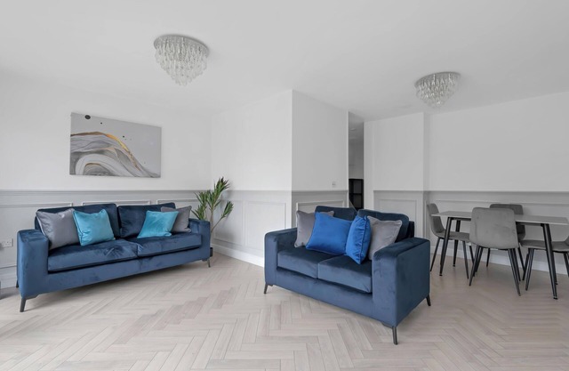 3 Bed Home Near Birmingham Centre & Transport Links