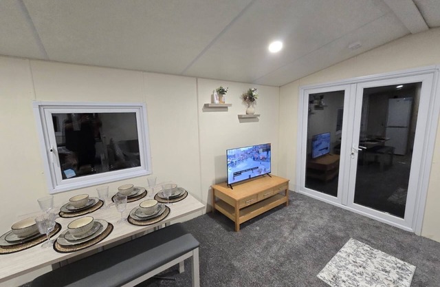 3 bed mobile home - Holiday Park