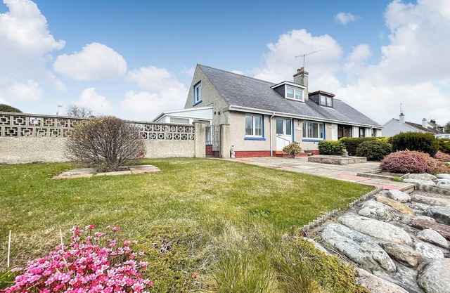 3 bedroom accommodation in Balintore