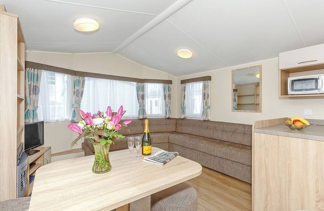 3 bedroom accommodation in Talacre, Holywell