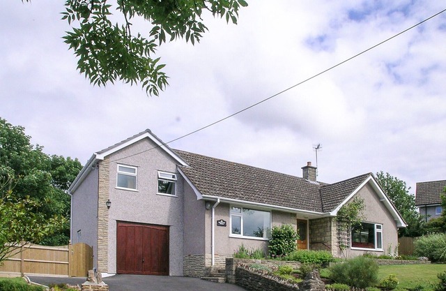 3 bedroom accommodation in Winscombe