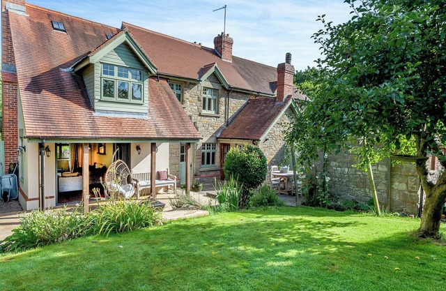 3 bedroom accommodation in Lydney