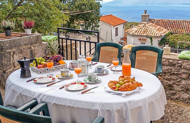 3 bedroom amazing home in Dragozetici