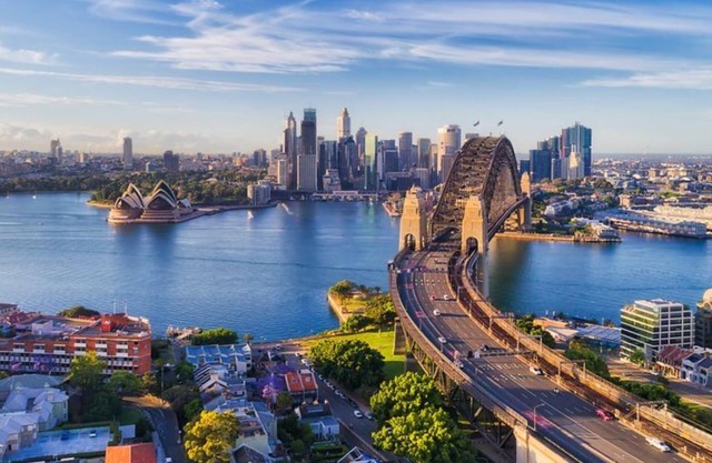 3 Bedroom Apartment @Castlereagh Street, Sydney CBD