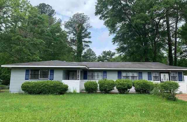 3-bedroom apartment in fabulous Jackson with fitness room