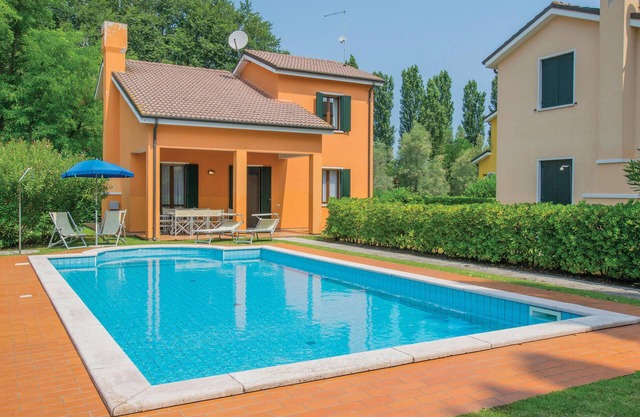 3 bedroom awesome home in Albarella RO