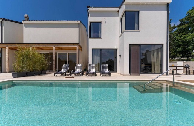 3 bedroom beautiful home in Porec