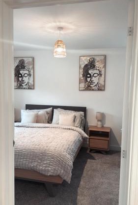 3 Bedroom Brand New Whiteley Home with Hot Tub