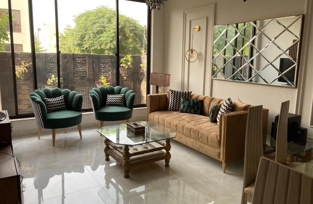 3 Bedroom Family Guesthouse - DHA Premium Modern Stay