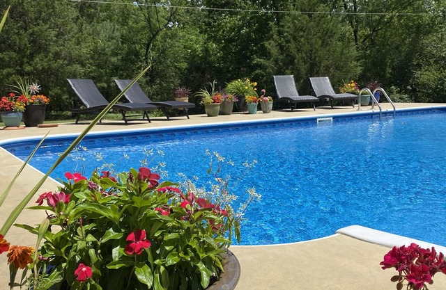 3 Bedroom Home Pool 2 Miles from Crater of Diamonds