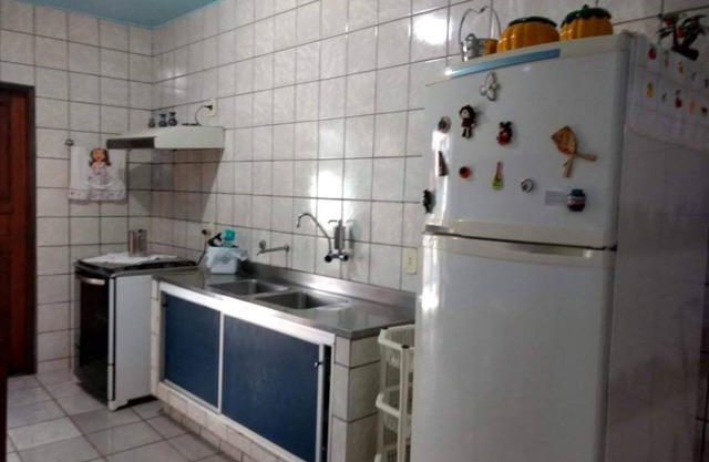 3 bedroom house 4 minutes walking from the city center.