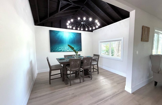 3-bedroom house in wonderful St. Petersburg with WiFi, AC